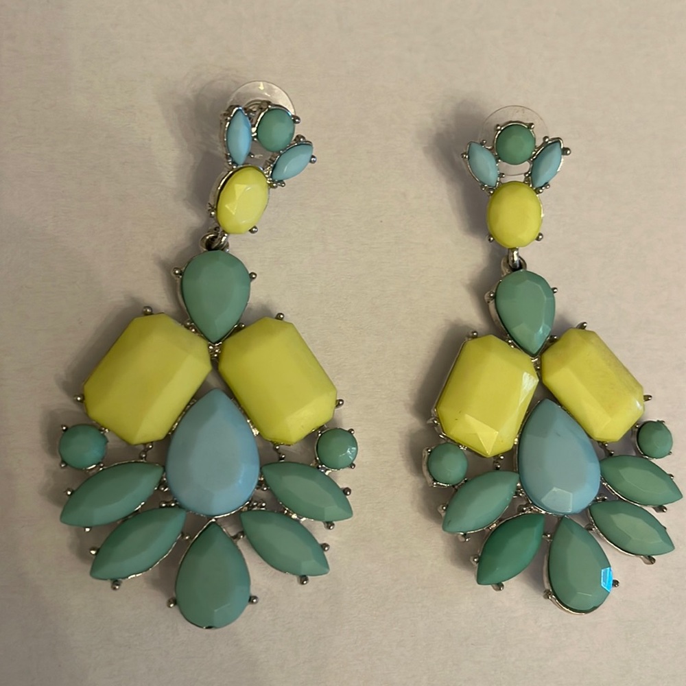 Dangle earrings